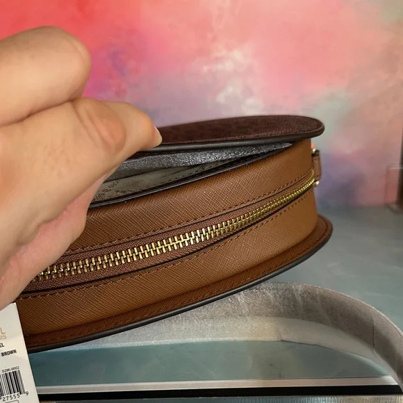 Michael Kors Brown Logo Crossbody Bag Jet Set Travel - Picture 14 of 16